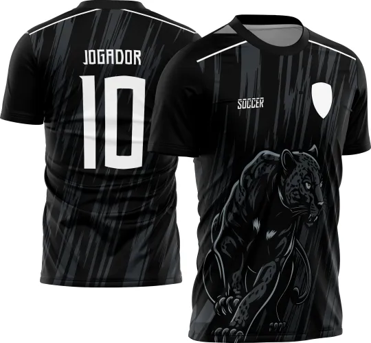 Camisa preta com efeito rajado cinza, na frente imagem grande de pantera negra em ataque, texto 'SOCCER' lado direito e escudo branco do lado esquerdo. Nas costas 'JOGADOR' e número '10' em branco com rajado preto e cinza.