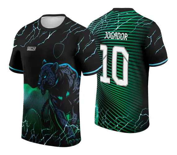 Camisa preta com uma pantera em destaque na frente, raios elétricos azuis claros e detalhes em verde. Nas costas, linhas verdes em degrade com o texto JOGADOR e o número 10 em branco.