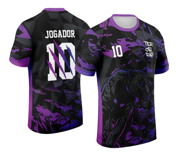 Camisa com pantera preta em pose agressiva na frente com fundo preto, roxo e azul, número 10 e texto TER CEI RÃO na parte frontal, costas com nome JOGADOR e número 10 em branco com garras roxas e azuis, mangas e gola roxas.