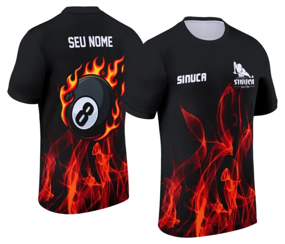 Camisa com logo no peito e estampa grande nas costas destacando elementos da sinuca, em estilo moderno e visual vibrante que remete ao mundo do bilhar