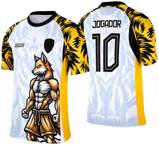 Camisa branca com laterais amarelas e mangas amarelas e pretas, frente com raposa musculosa em pé e texto SOCCER; costas com mesma raposa ao fundo, texto JOGADOR e número 10 em preto.