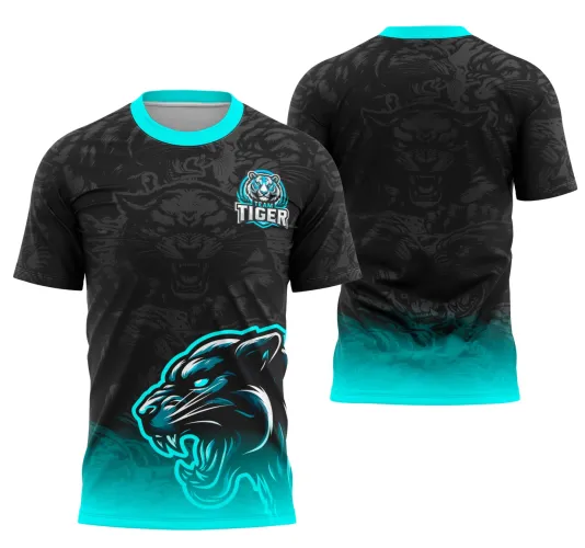 Camisa preta com degrade turquesa na base, tigre feroz em destaque na frente canto inferior, logo com tigre e texto TEAM TIGER no peito; costas mostram tigres em tons de preto com efeito sombreado e degrade turquesa na barra, gola turquesa.