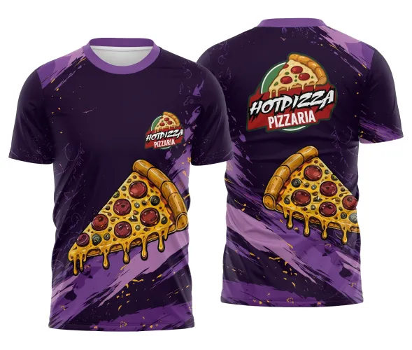 Camisa roxa com logo no peito e estampa grande nas costas mostrando uma fatia de pizza com queijo derretido escorrendo, estilo descontraído e moderno para amantes de pizzarias.