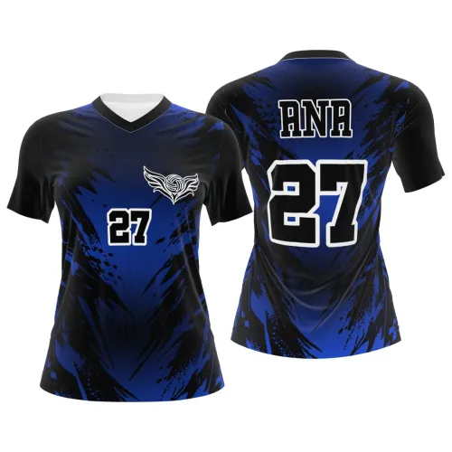 Camisa de vôlei feminina com estampa azul royal e preto em padrão abstrato, nome e número grandes nas costas, além de detalhe esportivo na frente, cobrindo toda a peça.