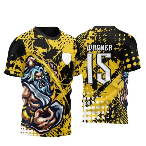 Camisa preta e amarela com arte do deus Zeus segurando um raio na frente, escudo branco ao lado. Nas costas, nome WAGNER em branco com número 15 grande, detalhes em manchas amarelas, pretas e brancas.