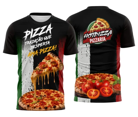 Camisa com logo no peito e estampa grande nas costas mostrando a bandeira da Itália com elementos que remetem à pizzaria tradicional, cores vibrantes e design atraente para fãs da cultura italiana e da pizza.