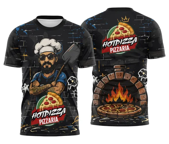 Camisa preta com logo no peito apresentando um chef estiloso, e uma estampa grande nas costas que mostra um forno de tijolos rústico em destaque.