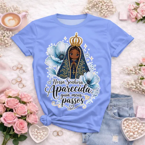 Camiseta religiosa com Nossa Senhora Aparecida e frase de proteção guia meus passos