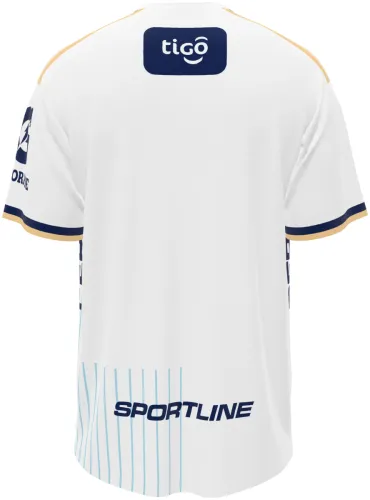 Camisa titular do Comunicaciones FC 2026 - 2027 branca com listras azuis de um lado, frente e costas