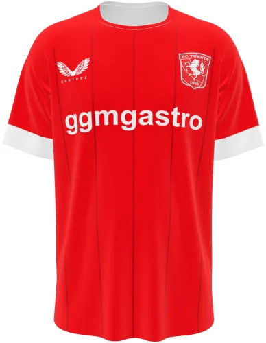 Camisa titular do FC Twente 2026 - 2027 vermelha com listras finas tom sobre tom, frente e costas