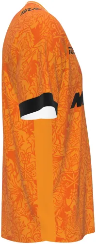 Camisa titular do Wolverhampton 2026 - 2027 laranja com ornamento floral tom sobre tom, frente e costas