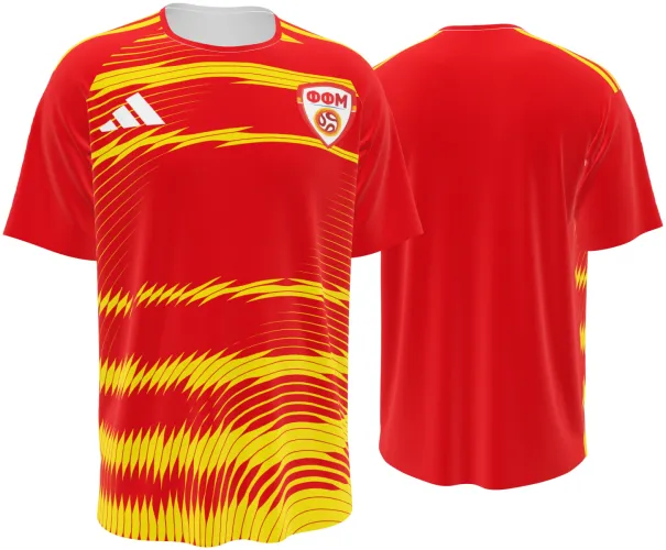 Camisa titular da Macedônia do Norte 2026 vermelha com raios amarelos, frente e costas