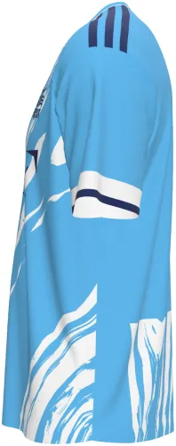 Camisa terceiro uniforme do Nottingham Forest 2026 - 2027 azul-claro com veios brancos, frente e costas