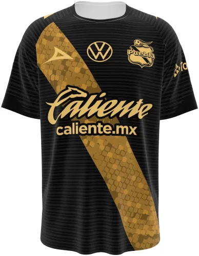 Camisa terceiro uniforme do Puebla 2026 - 2027 preta com faixa diagonal dourada, frente e costas