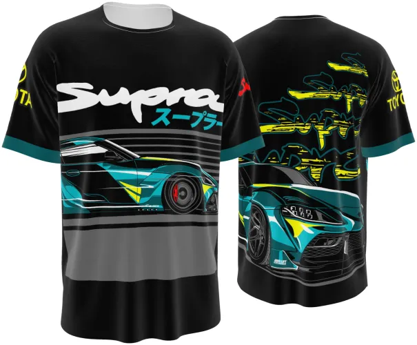 Camisa conceito Toyota Supra 2026 preta com o carro desenhado em turquesa, frente e costas