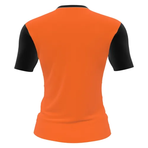 Camisa inteira com fundo laranja, mangas e gola pretas, e uma raposinha fofa segurando uma abóbora cheia de doces estampada na frente.