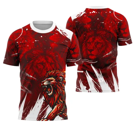 Camisa com frente dominada por leão rugindo em vermelhos intensos e branco com pinceladas brancas na base; costas mostram rosto de leão em vermelho escuro com detalhes em manchas e pinceladas brancas contra fundo vermelho total, gola branca.