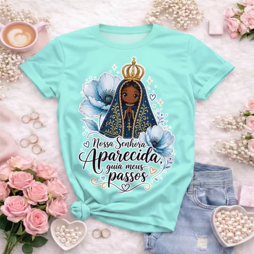Estampa católica com Nossa Senhora Aparecida, flores delicadas e frase guia meus passos