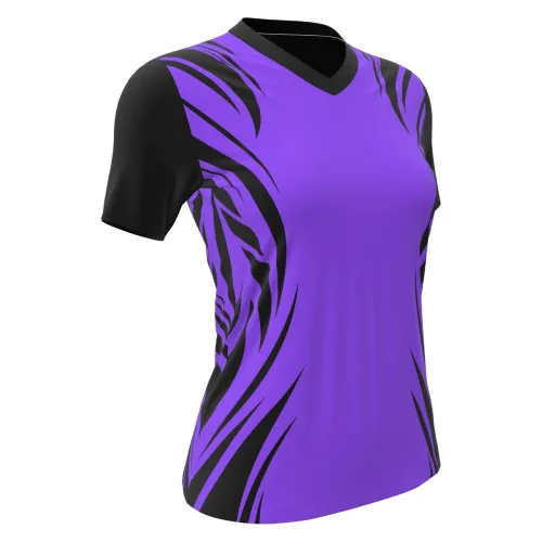 Camisa de futebol feminino com design moderno em roxo e preto, cobrindo frente, costas, mangas e gola, com detalhes gráficos marcantes e nome personalizado nas costas.