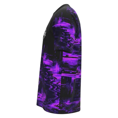 Camisa com estampa total de tigre roxo em estilo glitch, fundo preto com efeitos digitais roxos, brasão Interclasse na frente, nome e número personalizados nas costas.