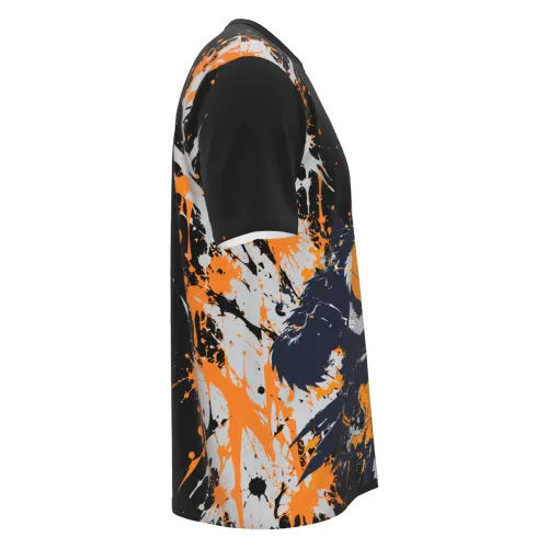 Camisa totalmente estampada com tucano vibrante, desenhos criativos por toda a frente, costas e mangas, perfeita para eventos interclasse que pedem destaque e identidade marcante.