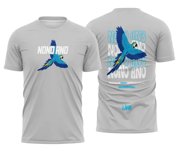 Camisa com logo no peito e estampa grande nas costas mostrando uma arara azul vibrante que representa o espírito alegre e unido do nono ano no estilo Turma 26