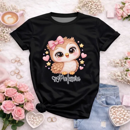 Arte Professora Corujinha Fofa em CDR, com fonte inclusa e texto editável. Ideal para camisetas, volta às aulas e personalizados 2026 e 2027.