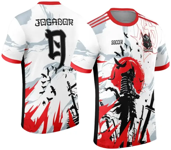 Camisa branca com detalhes em vermelho e preto, na frente um samurai em armadura preta diante de um círculo vermelho com pássaros pretos voando, nas costas o número 9 e o texto JOGADOR, com colarinho e punhos vermelhos.