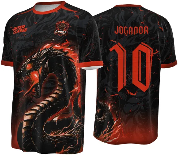 Camisa com frente preta e gola laranja, estampa grande de serpente preta e laranja, texto INTER CLASSE e escudo SNAKE. Costas com fundo flamejante preto, número 10 e palavra JOGADOR em laranja.