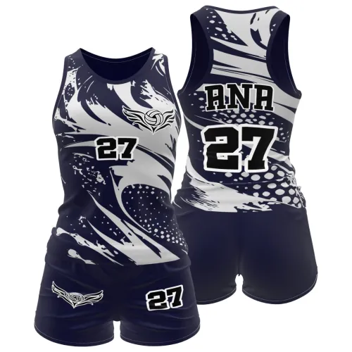 Camisa feminina de vôlei e futevôlei com estampa moderna em preto, branco e cinza, detalhes abstratos, número grande na frente e costas, nome personalizado e símbolo esportivo estilizado.