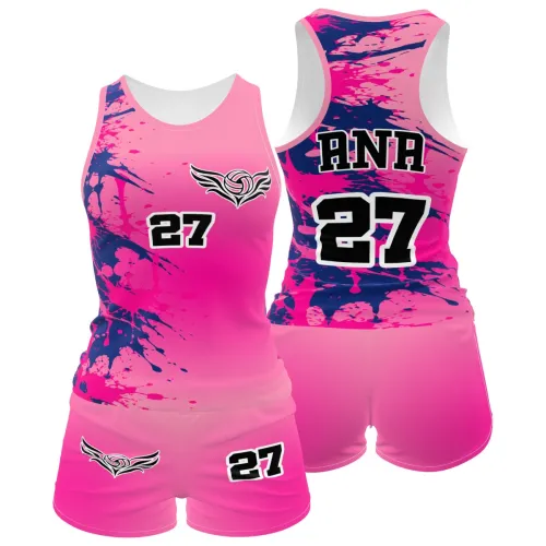 Camisa de vôlei e futevôlei feminina com estampa pink vibrante, detalhes em azul escuro em efeito splash, número grande e logo esportivo na frente e costas.