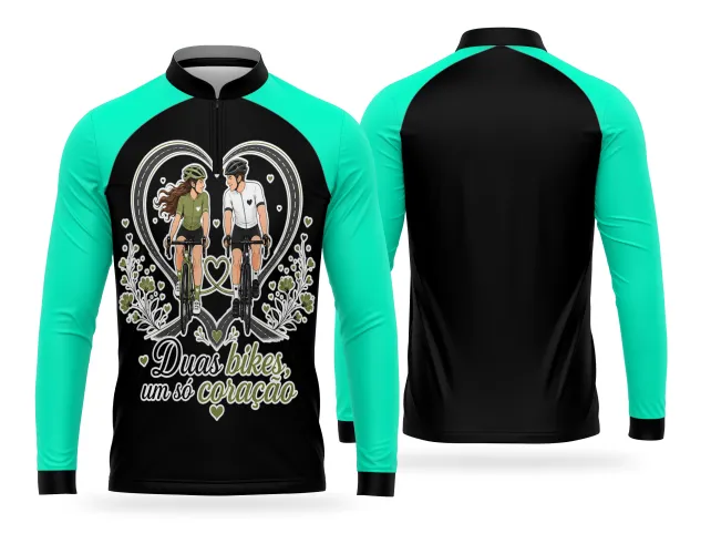 Camisa de ciclismo com frase um só coração e casal pedalando