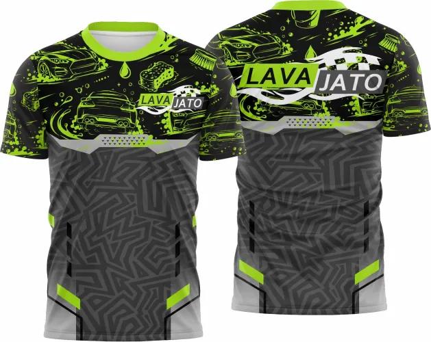 Camisa com logo no peito e estampa grande nas costas, destacando um design moderno e estiloso em cores vibrantes, perfeita para quem busca personalidade e conforto no visual.
