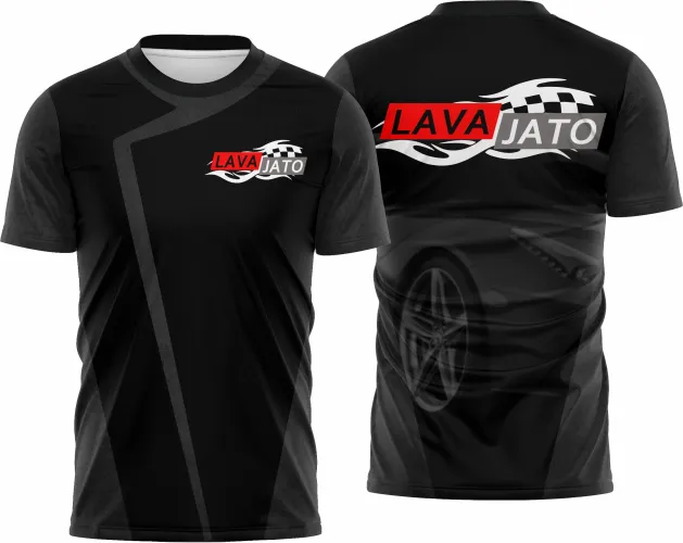 Imagem de uma camisa com logo no peito e estampa grande nas costas apresentando um tema de lavagem de carros, cores vibrantes que destacam os detalhes automotivos e visuais dinâmicos, perfeita para personalização única.