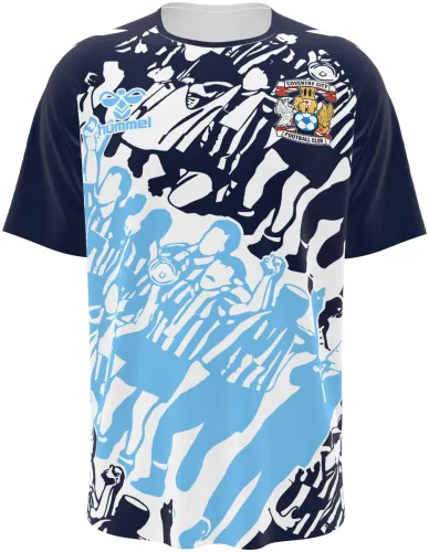 Camisa de pré-jogo do Coventry City 2026 - 2027 azul com uma multidão de torcedores desenhada, frente e costas