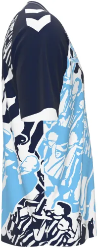 Camisa de pré-jogo do Coventry City 2026 - 2027 azul com uma multidão de torcedores desenhada, frente e costas
