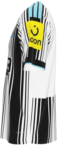 Camisa titular do Newcastle United 2026 - 2027 listrada de preto e branco, frente e costas