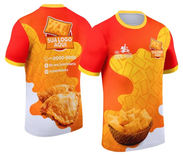 Camisa com logo no peito e estampa grande nas costas, inspirada no universo de pastelaria e lanchonete, com design vibrante e detalhes que destacam o tema de alimentação de forma moderna e atrativa.