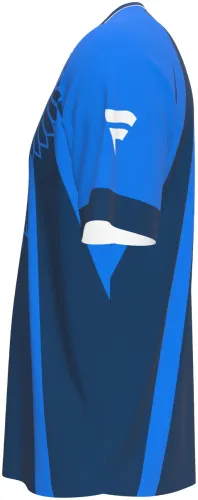 Camisa de pré-jogo do FC Motagua 2026 - 2027 azul com uma águia desenhada no peito, frente e costas