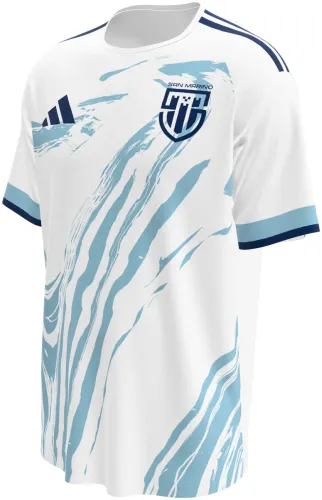 Camisa titular de San Marino 2026 branca com pinceladas azuis, frente e costas