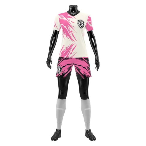 Camisa de futebol feminino com estampa moderna em rosa, preto e creme, cobrindo frente, costas e mangas, com detalhes em splash e escudo estilizado.