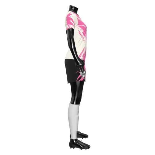 Camisa de futebol feminino com estampa moderna em rosa, preto e creme, cobrindo frente, costas e mangas, com detalhes em splash e escudo estilizado.