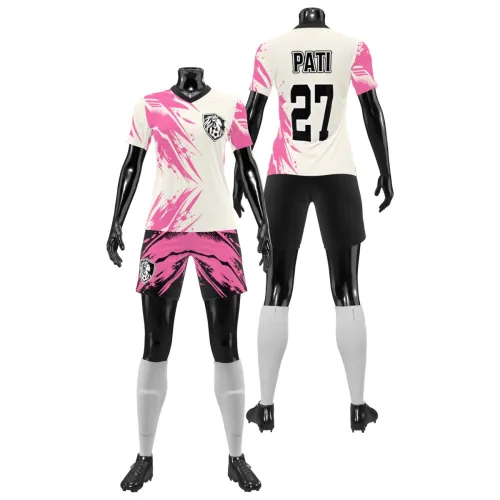 Camisa de futebol feminino com estampa moderna em rosa, preto e creme, cobrindo frente, costas e mangas, com detalhes em splash e escudo estilizado.