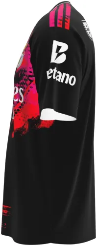 Camisa terceiro uniforme do Benfica 2026 - 2027 preta com pincelada vermelha e rosa, frente e costas